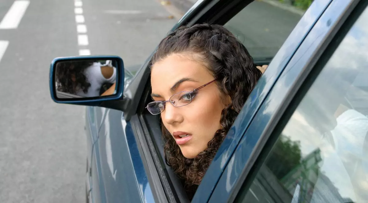 A picat examenul teoretic pentru permisul de conducere... de 110 ori