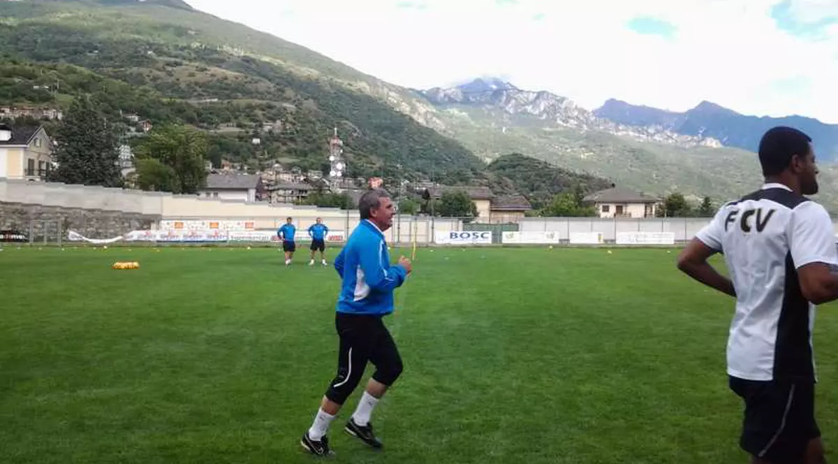 VIDEO / Gică Hagi face spectacol la antrenamentele echipei sale
