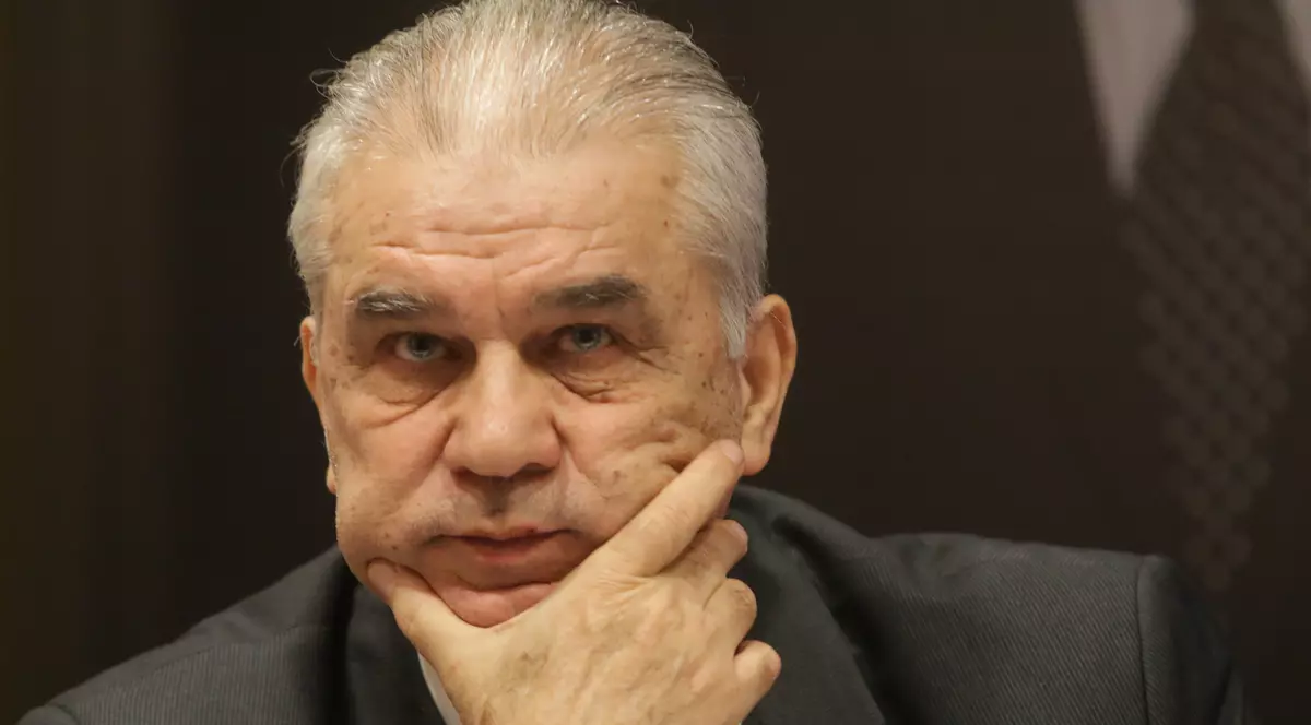 Iordănescu susține că a vorbit cu Gică Popescu la telefon, familia neagă!