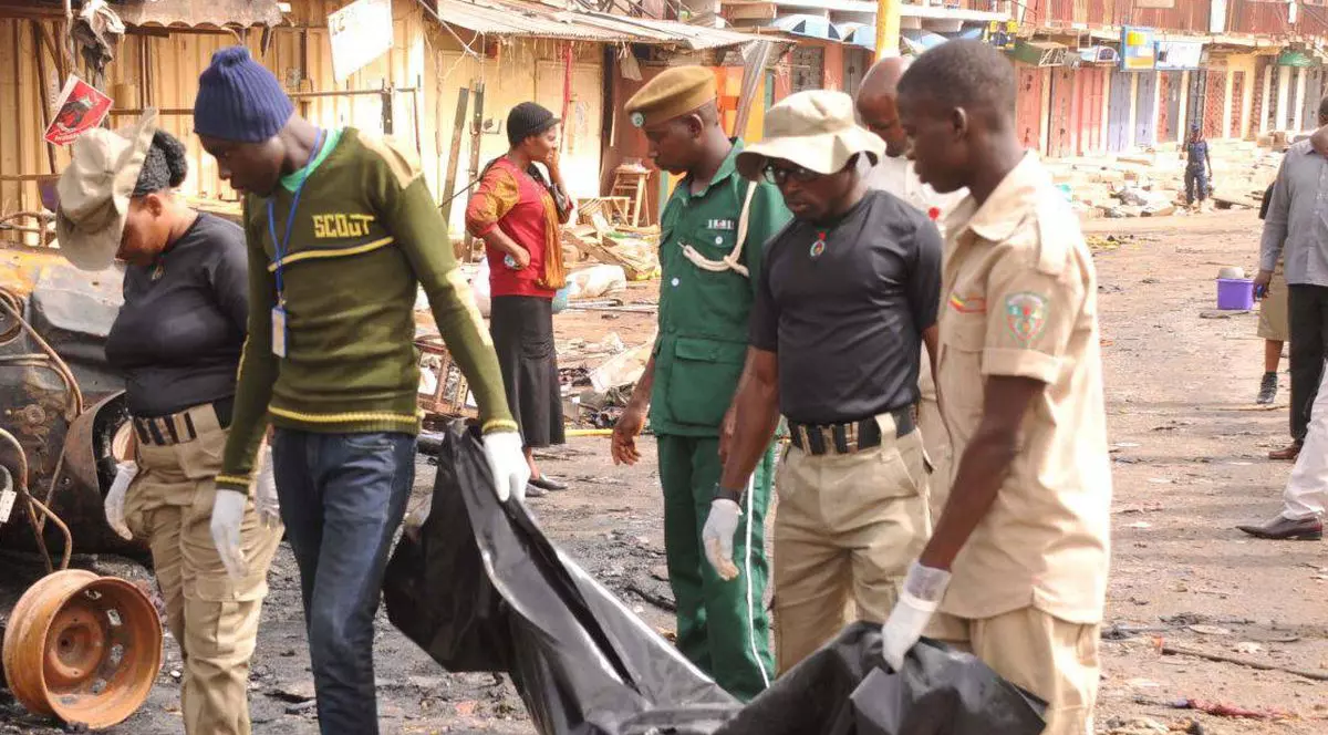 CUTREMURĂTOR! FETIŢĂ de 10 ani, care purta o CENTURĂ cu EXPLOZIBIL, arestată în Nigeria