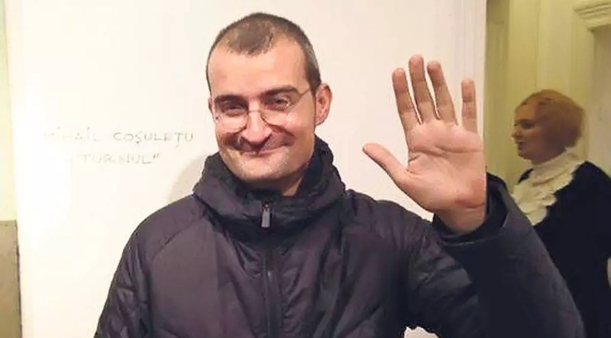 Michi de la ŞUIE PAPARUDE a FOST OPERAT pe CORD cu SUCCES. Ce spun colegii de trupă despre STAREA acestuia