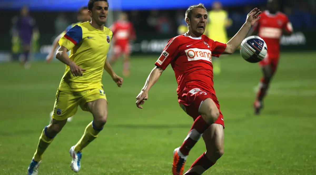 LIGA CAMPIONILOR: Cosmin Moţi merge mai departe. Rezultatele din turul II preliminar