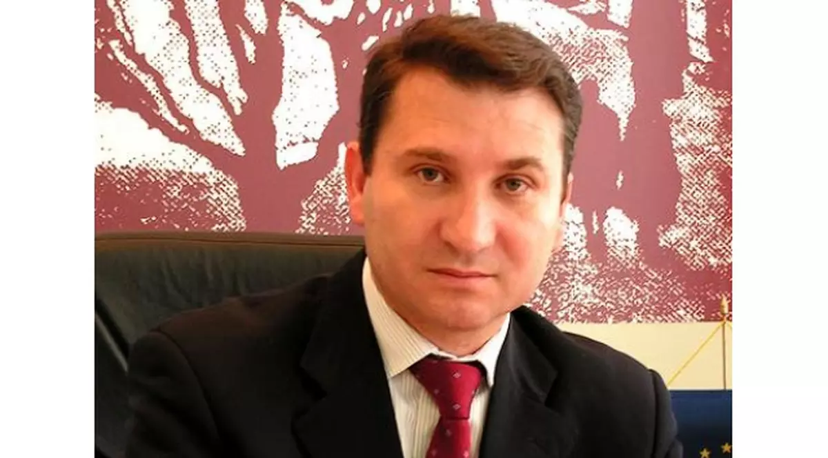 ROMEO STAVARACHE, primarul Bacăului, A FOST ARESTAT