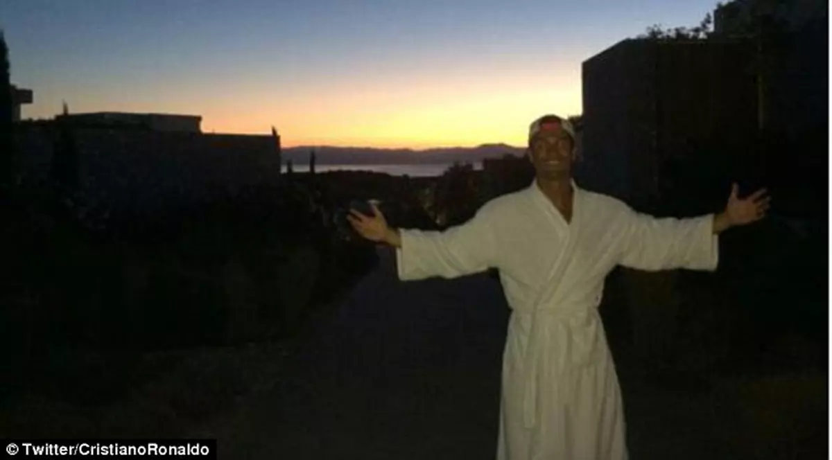 Messi este în finala CM, Cristiano Ronaldo se relaxează la spa