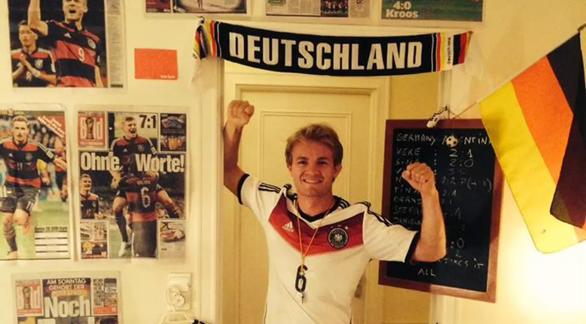 FIFA îl obligă pe Nico Rosberg să îşi schimbe casca