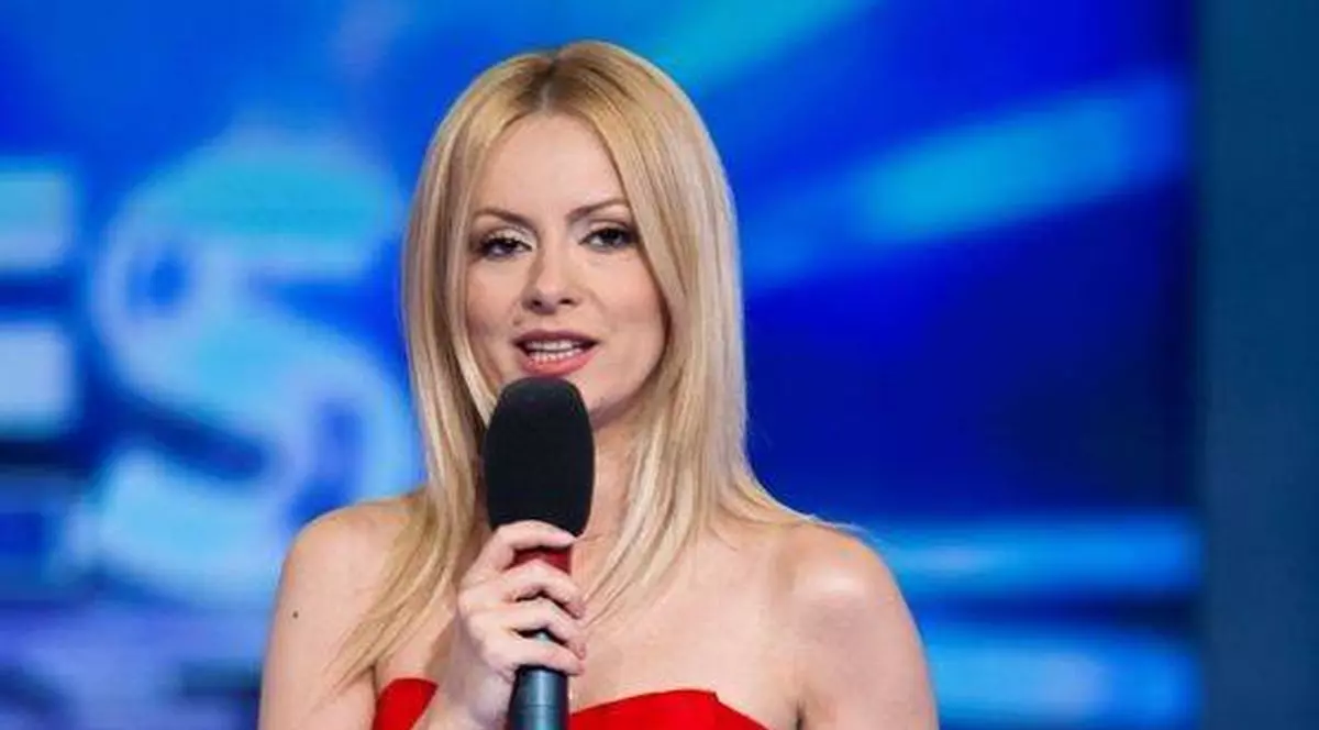 FOTO de COLECŢIE! Cum ARĂTA SIMONA GHERGHE în URMĂ cu 10 ANI!