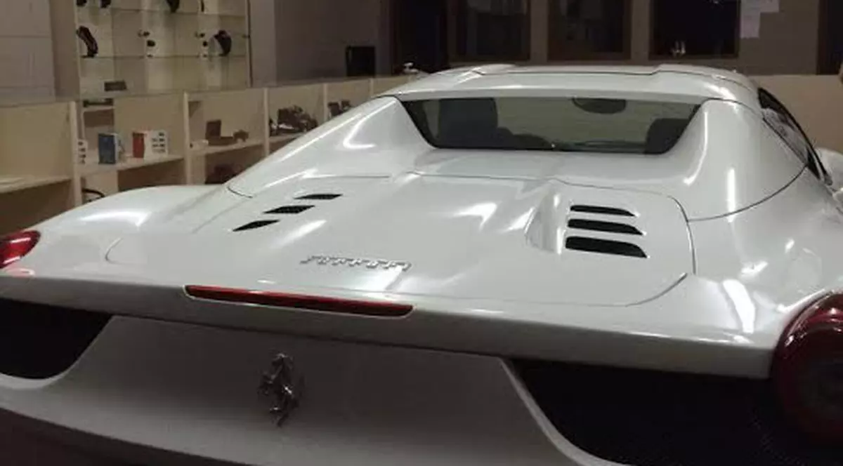 Adrian Minune şi-a mai achiziţionat un Ferrari şi un Land Rover. Fiecare cu câte două roţi!
