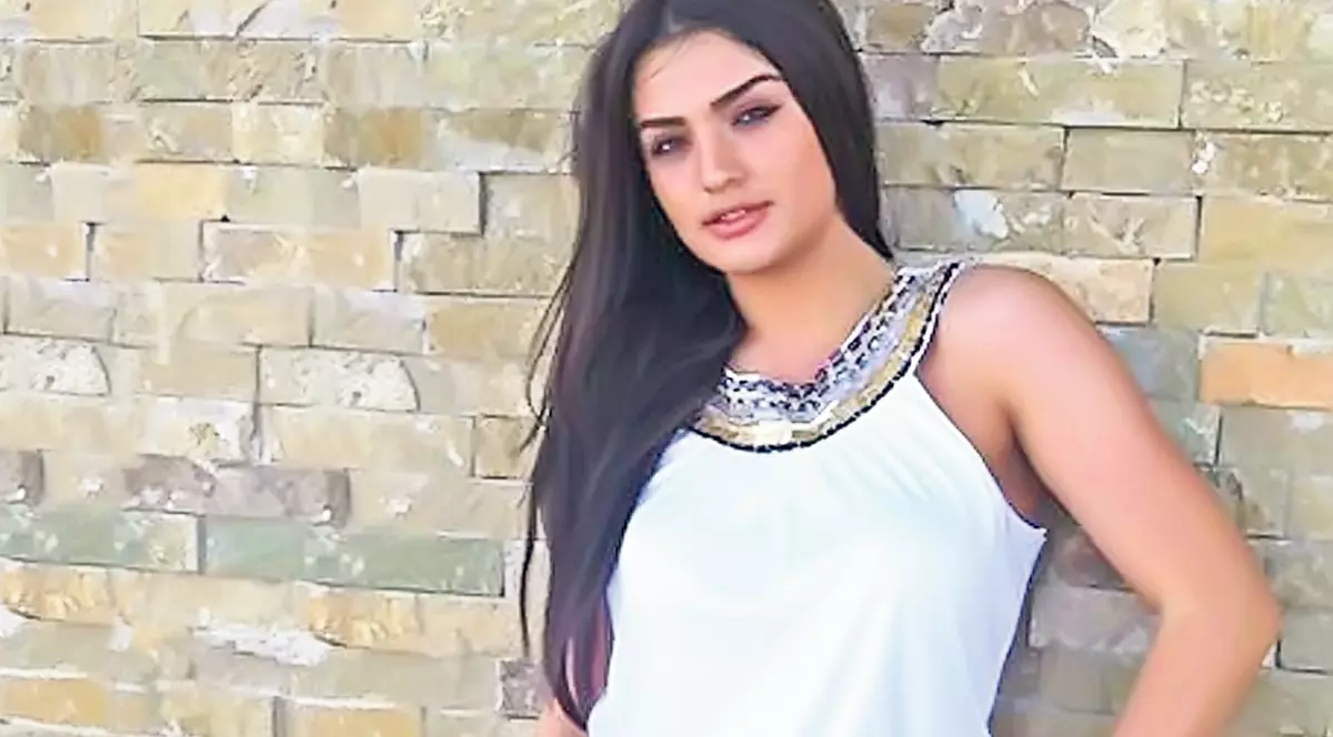 Fiica lui Adrian Enache şi-a scos firele