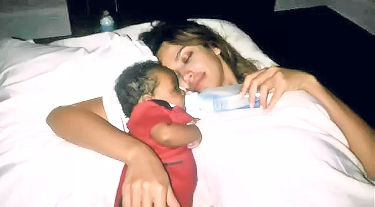 Mădălina Ghenea a devenit mamă cu acte în regulă