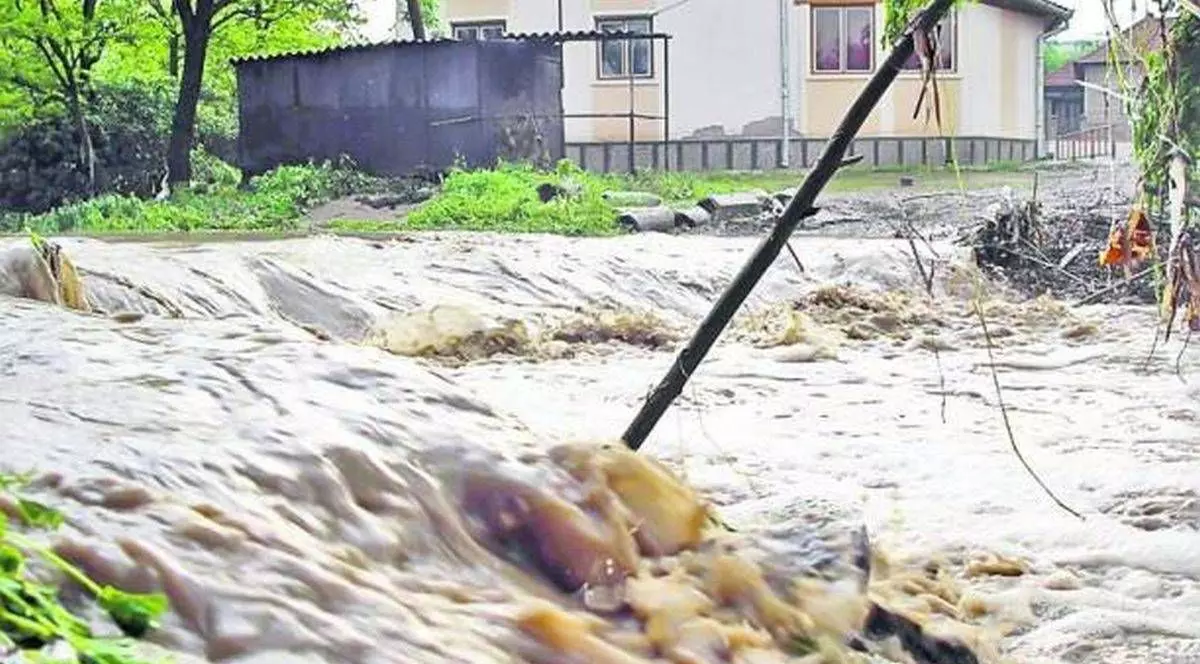 CÂT COSTĂ MILA DOMNULUI? Taxă EXTRA la biserică pentru RUGĂCIUNI anti-INUNDAȚII