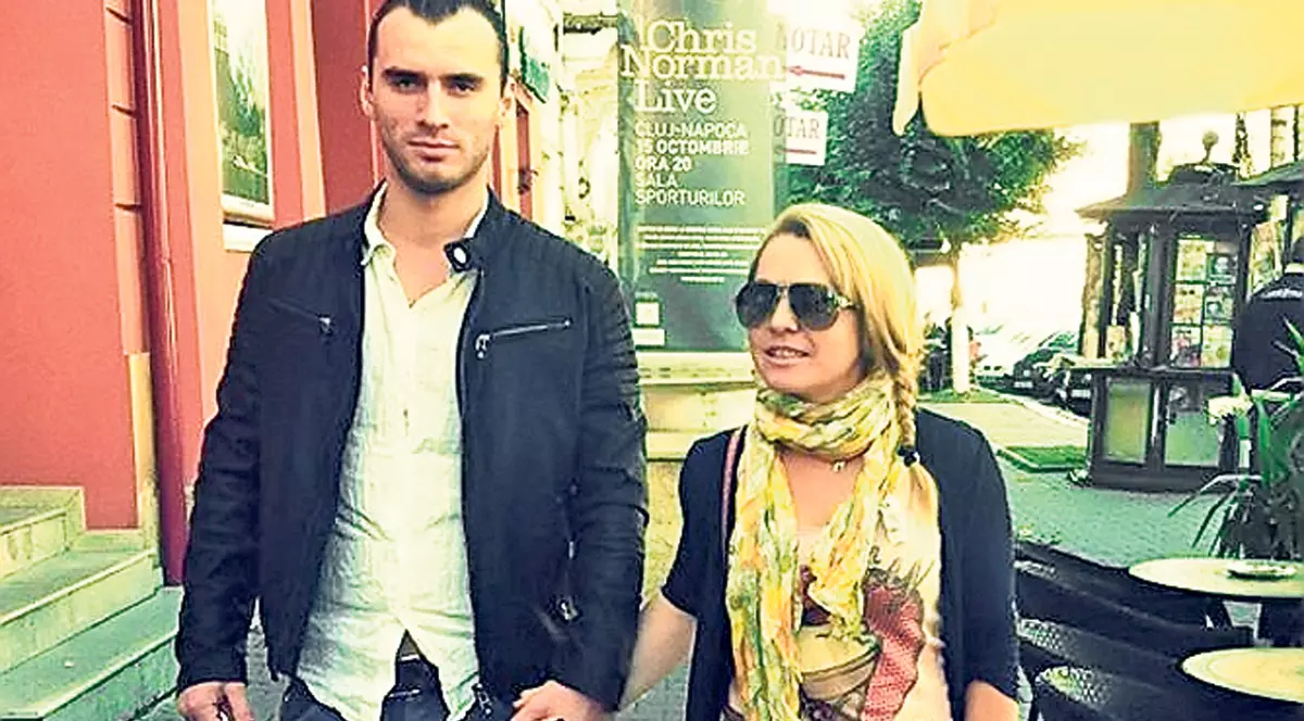 Îşi petrec LUNA DE MIERE la răcoare