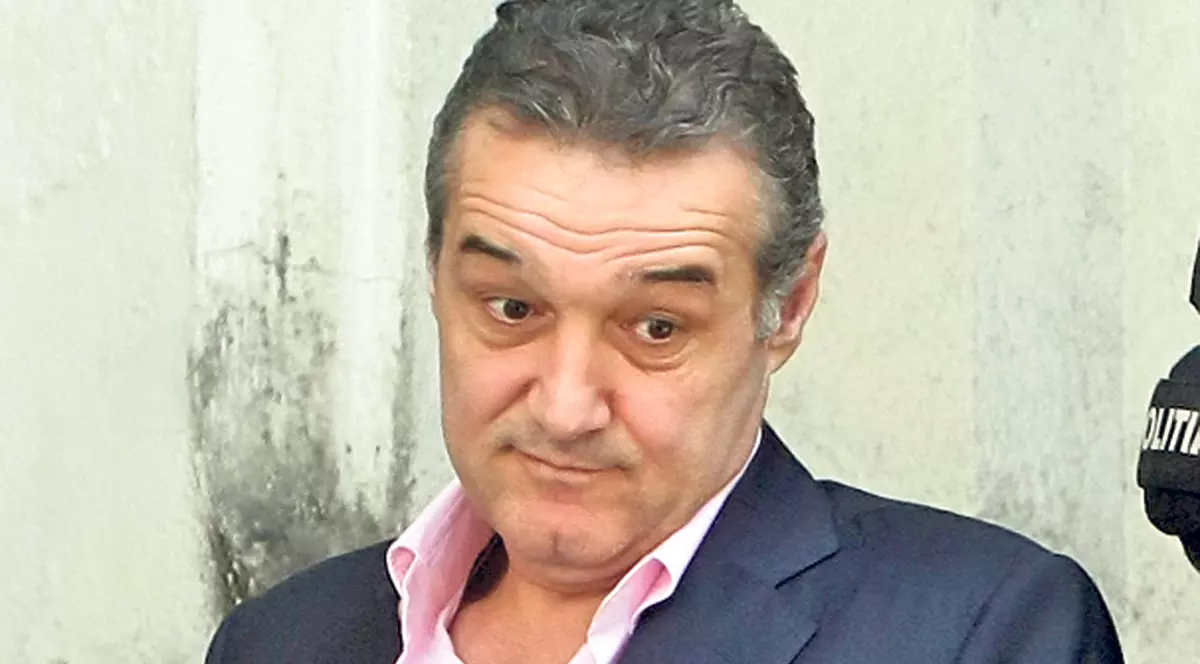 Gigi Becali îşi pune viaţa într-o carte