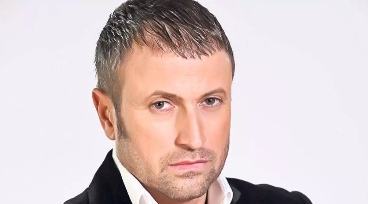 Cine este CEA MAI MARE DRAGOSTE a lui Cătălin Botezatu, pentru care a vrut SĂ-ŞI IA ZILELE? A fost UNUL DINTRE CELE MAI DE SUCCES MODELE ale Epocii de Aur! FOTO
