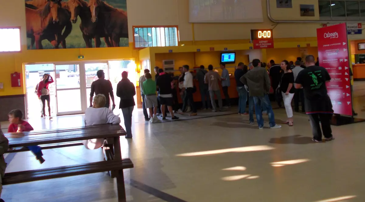 O casă de pariuri on-line le trimite jucătorilor suma care trebuie declarată la ANAF. ^Informațiile vor ajunge și la organul fiscal, așa că șansele de a păcăli statul sunt ca și inexistente