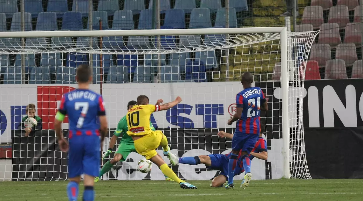 VIDEO&GALERIE FOTO / LIGA I: Steaua - Ceahlăul 0-1. Şocul campionatului!