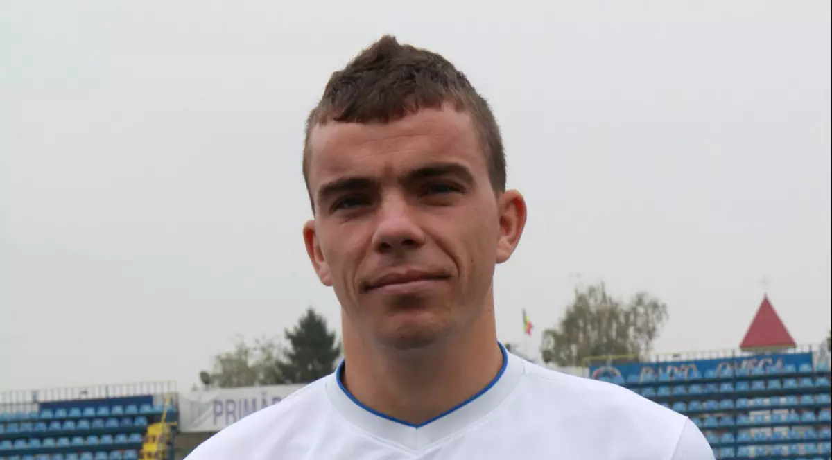 Dan Nistor a terminat-o cu Evian. Antalyaspor sau Petrolul? Selymes confirmă că aduce un ”mijlocaș român foarte bun”