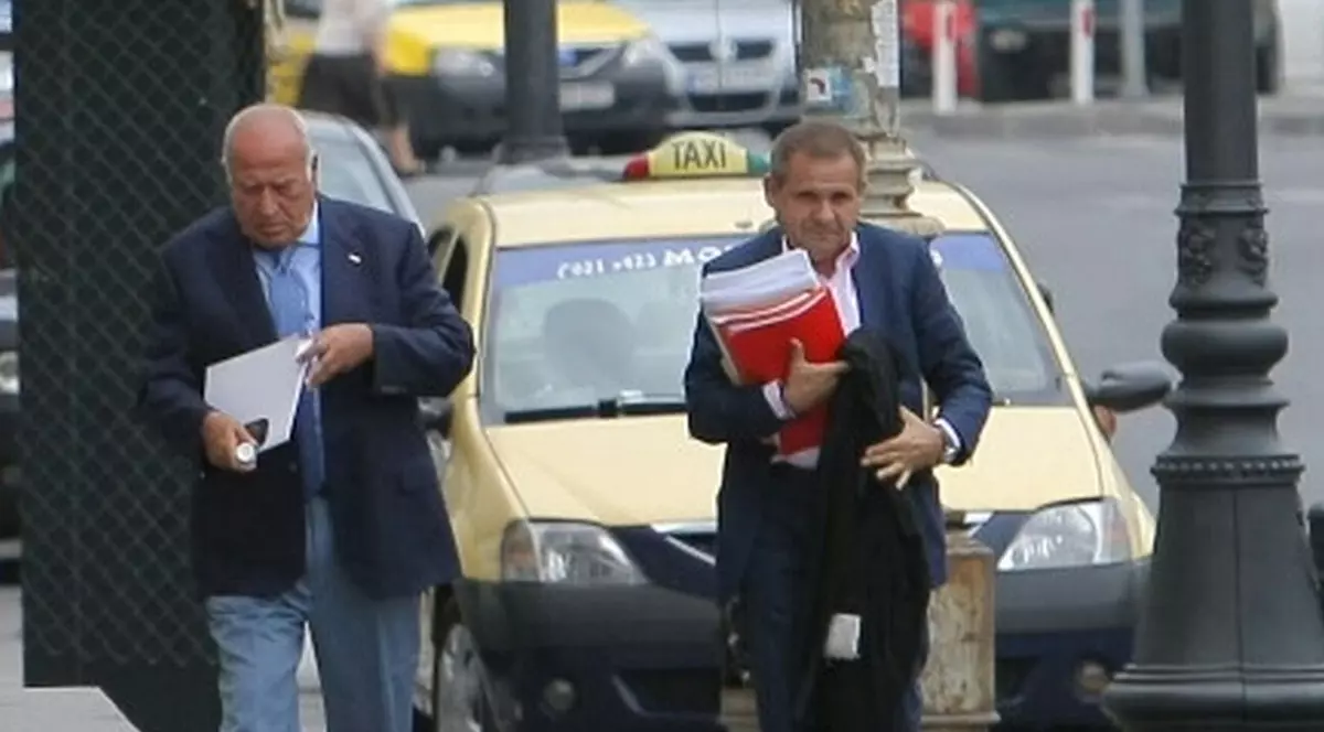 DOSARUL ICA: Dan Voiculescu a cerut RECUZAREA COMPLETULUI şi AUDIEREA LUI Traian Băsescu. AMBELE CERERI au fost RESPINSE