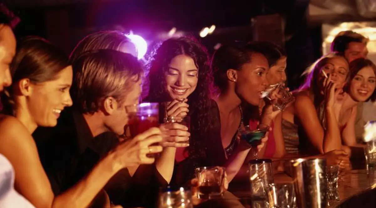 Consumul excesiv de alcool poate duce la demenţă