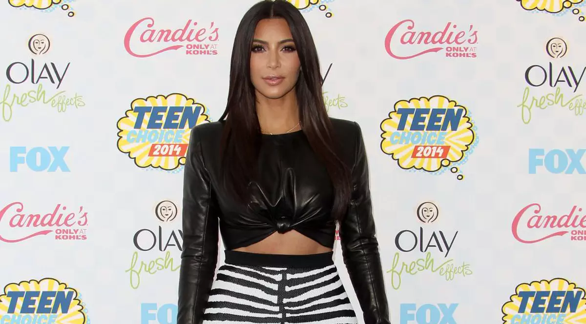 Complexată de Kate Moss şi Naomi Campbell! Kim Kardashian, la dietă după ce a realizat că are un "fund imens" | FOTO