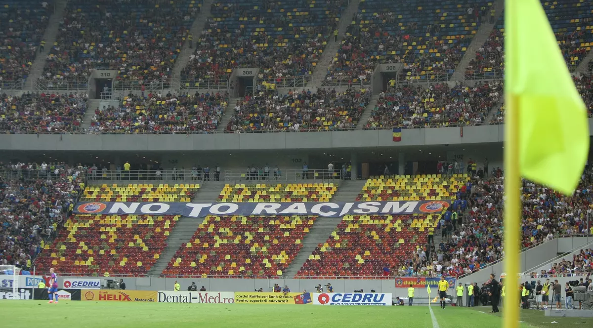 ROMÂNIA - IRLANDA DE NORD, preliminarii EURO 2016 / Invitații ”la mișto”