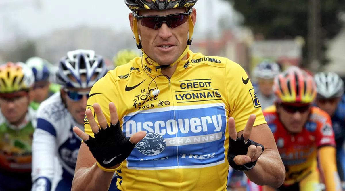 Armstrong ŞOCHEAZĂ! ”Dacă nu eram prins, aş fi continuat să neg dopajul!”