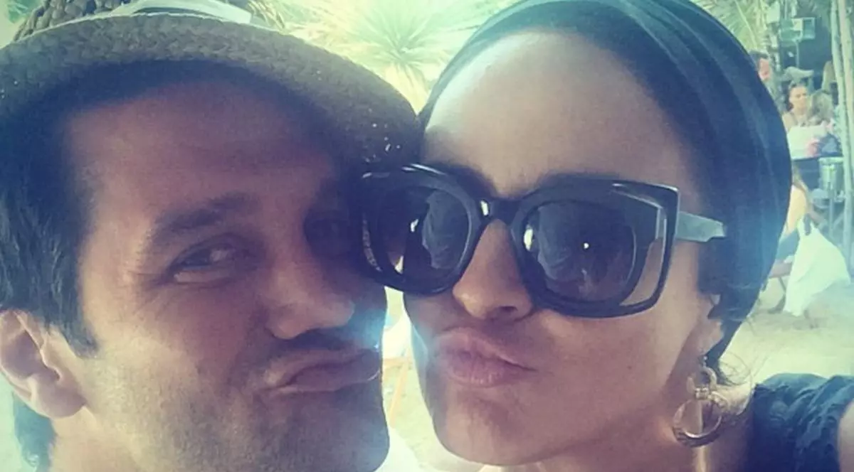 ADELINA şi CRISTI CHIVU, într-una dintre CELE MAI FRUMOASE IPOSTAZE alături de FETIŢELE LOR!