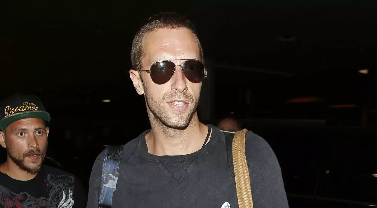 Chris Martin se iubeşte cu Jennifer Lawrence