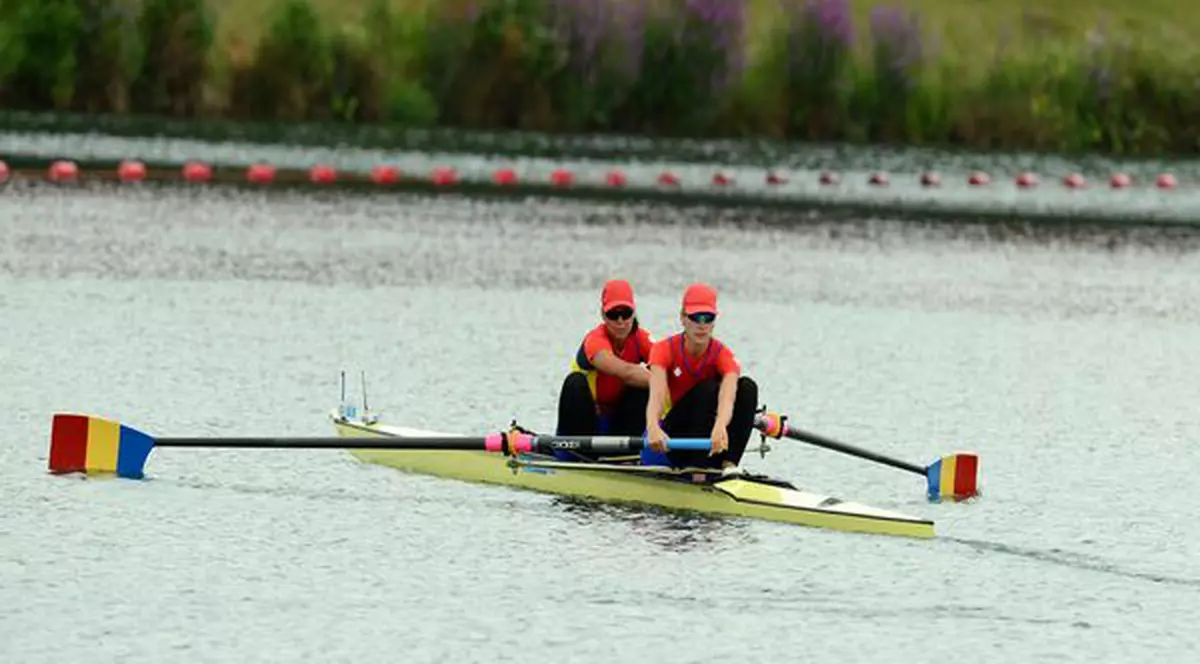 AUR! Băieții și fetele de la doi rame fără cârmaci, primii la Olimpiadă
