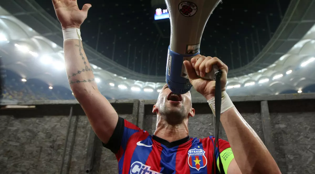CFR Cluj - Steaua 0-1 / Iasmin Latovlevici, un jucător chel: ”E o victorie trasă de păr!”