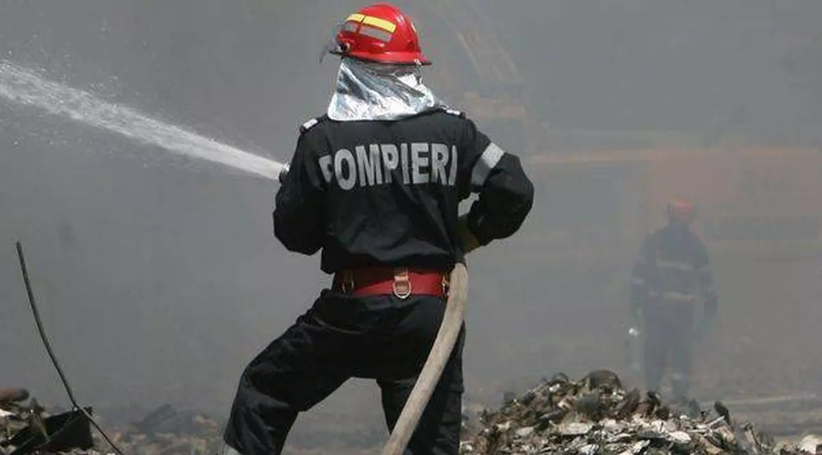 Tragedie în Vaslui! Un copil şi un bătrân au ars de vii în casă 