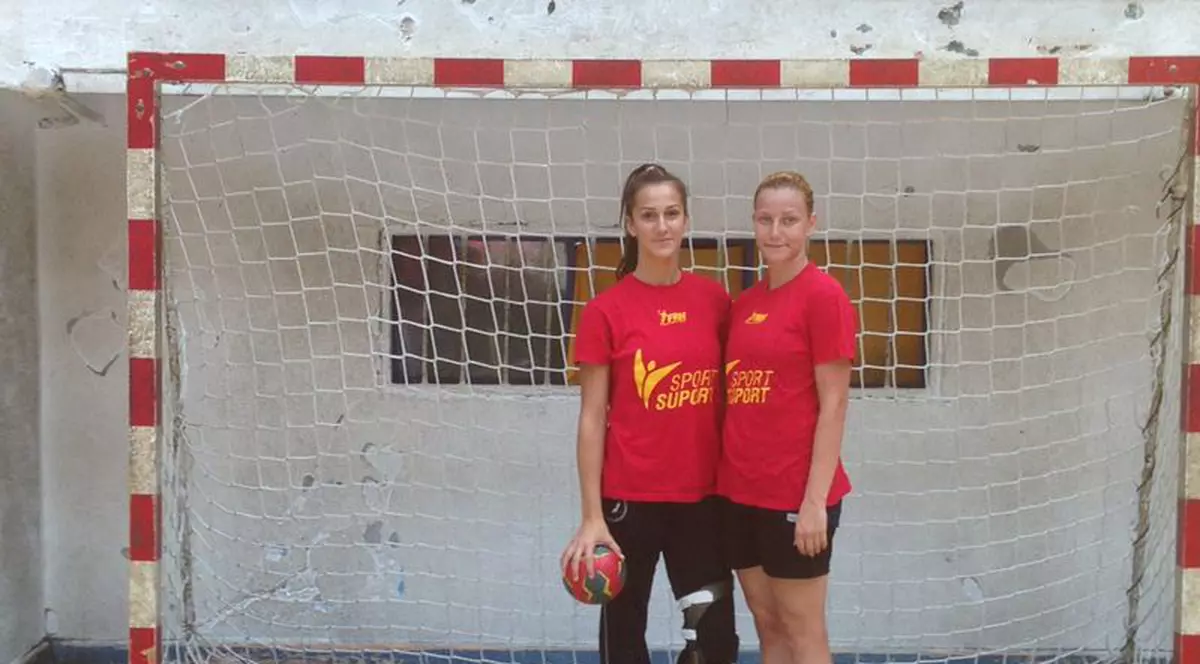 EXCLUSIV / Campioana mondială Abed Kader nu şi-a mai văzut tatăl de 10 ani!