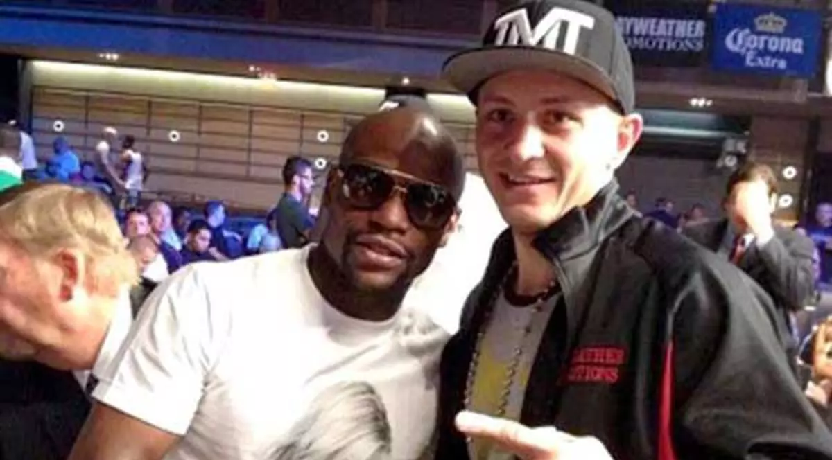 Ronald Gavril, omul lui Floyd Mayweather, se bate în Las Vegas