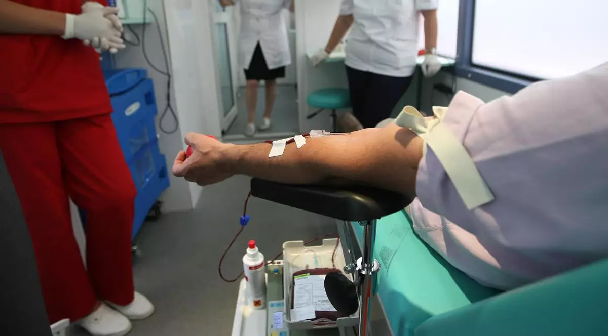 Românii AU DONAT sânge, ministrul Sănătăţii A DECIS 