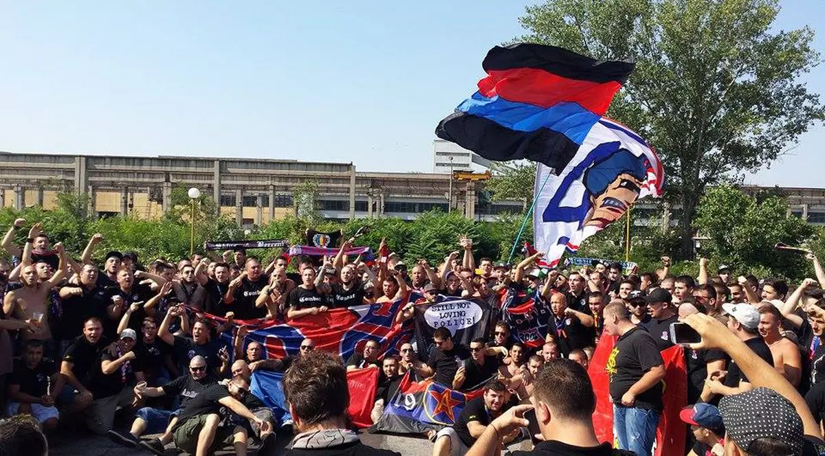 EXCLUSIV / A început RĂZBOIUL. Fanii stelişti s-au bătut cu poliţiştii bulgari! 