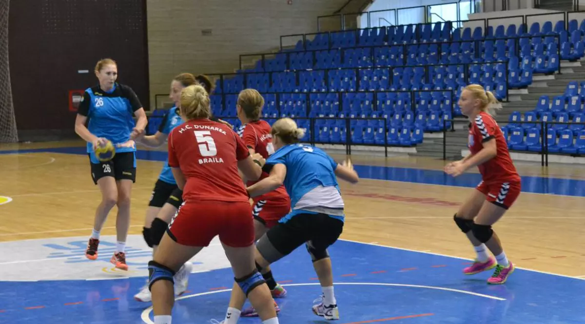 GALERIE FOTO/ Fetele de la Dunărea Brăila au câștigat turneul de la Ploiești