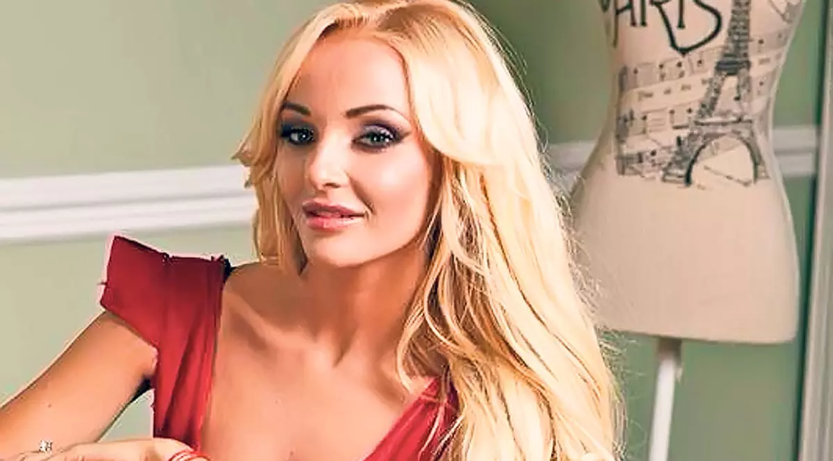 EXCLUSIV | Ea e iubita oficială a lui Iri!