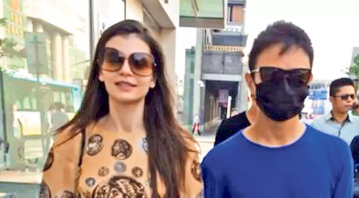 «Mr Pink», îţi pui masca şi în România?