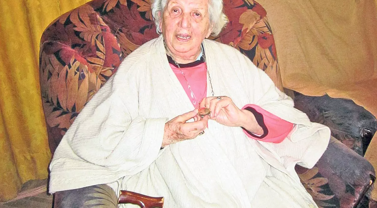 Iolanda, sora lui Sergiu Nicolaescu, a povestit amuzată, pentru Libertatea, cum a venit pe lume mai devreme cu două luni: «Mama s-a speriat de la o salvă de tun!»