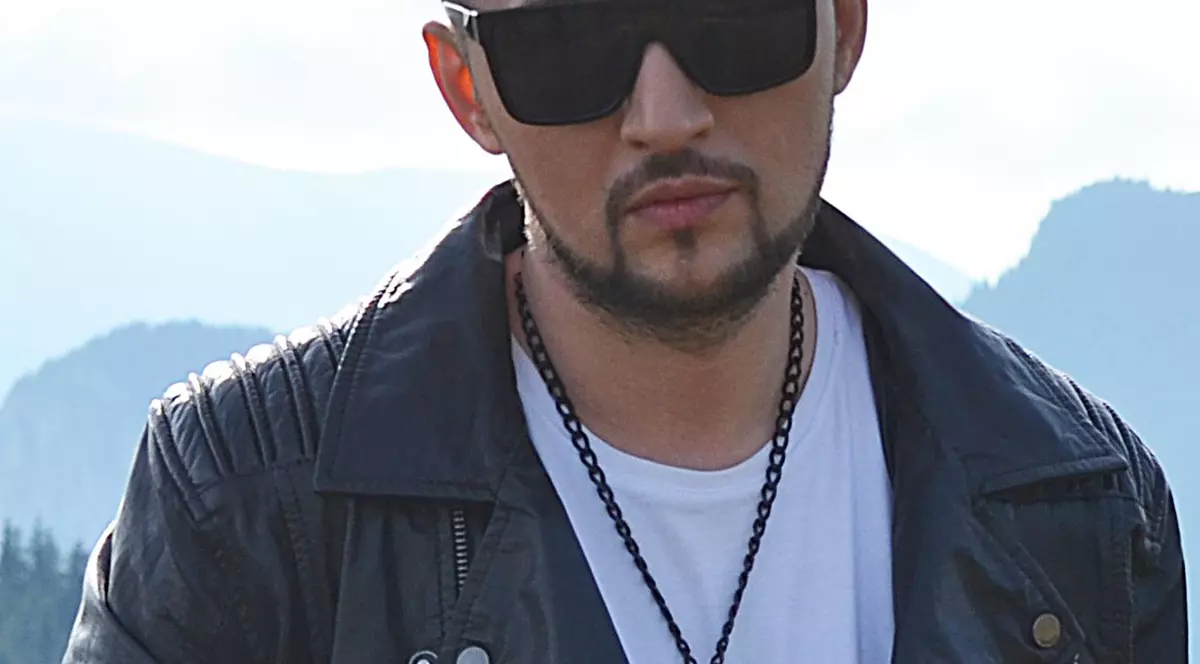 PREMIERĂ LIBERTATEA.RO | F. CHARM lansează videoclipul noului single "COD ROȘU"