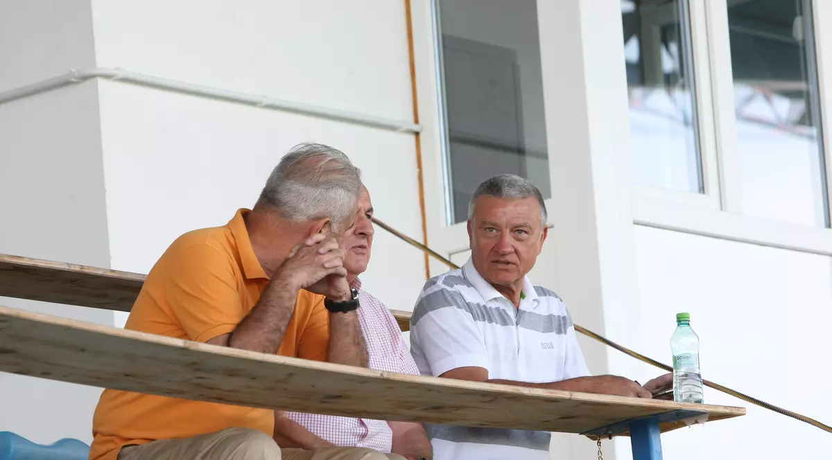 ECHIPA NAȚIONALĂ / Mircea Sandu a luat distanță față de Anghel Iordănescu