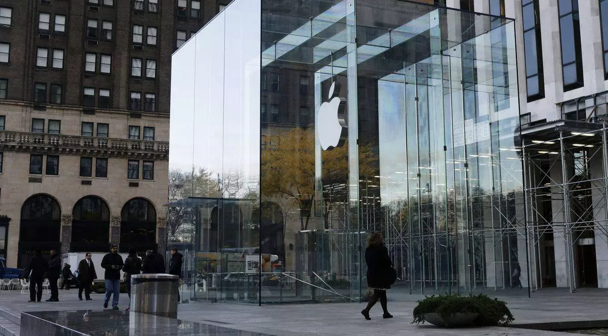 EFECTUL pe care LANSAREA iPHONE 6 îl va avea asupra ECONOMIEI CHINEI