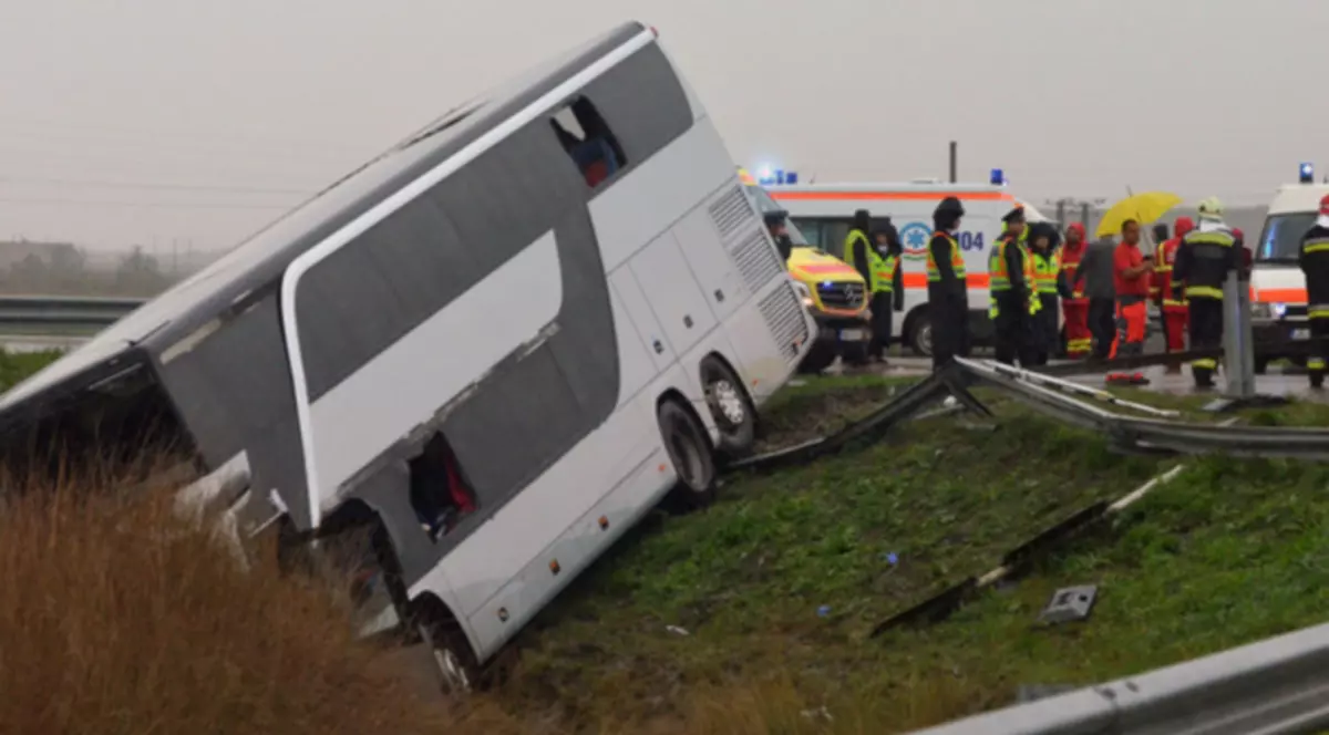 UPDATE | PRIMELE FOTOGRAFII CU ROMÂNII RĂNIŢI în accidentul din Ungaria | FOTO
