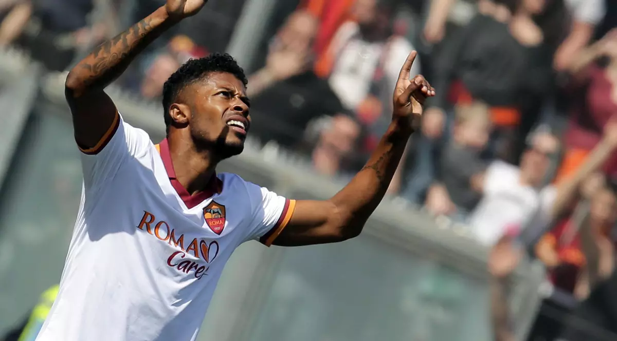 VIDEO / INCREDIBIL! A făcut un fault grosolan, apoi s-a victimizat 