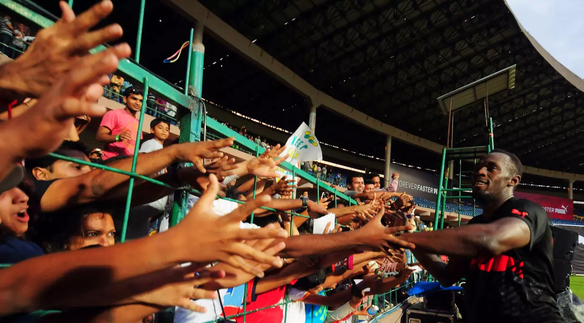 GALERIE FOTO / Usain Bolt s-a lăsat de alergat şi s-a apucat de alt sport