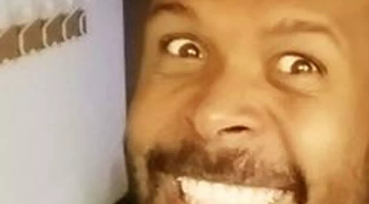 NEBUNIE CURATĂ! Cum şi-a SCHIMBAT LOOK-ul CABRAL pentru a-şi SCOATE din MINŢI NEVASTA | Foto în articol