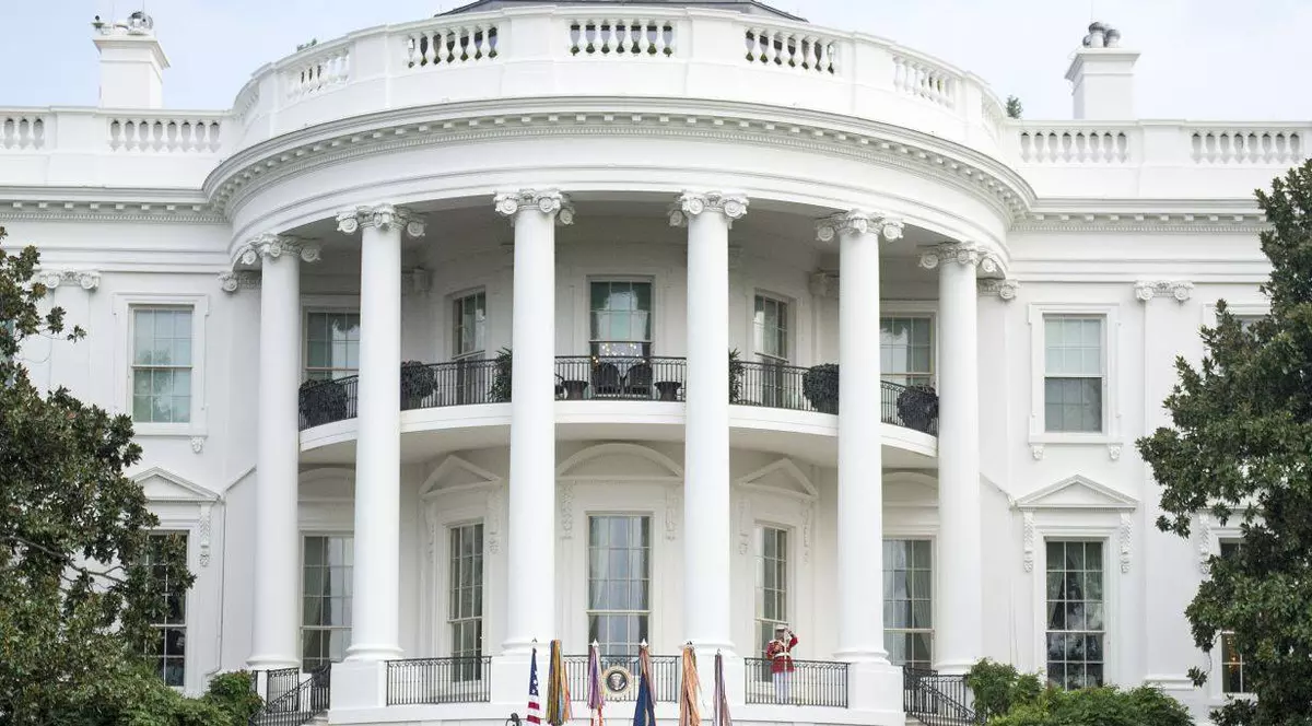 ALERTĂ la CASA ALBĂ! Doi INTRUŞI în 24 de ore, clădirea a fost EVACUATĂ