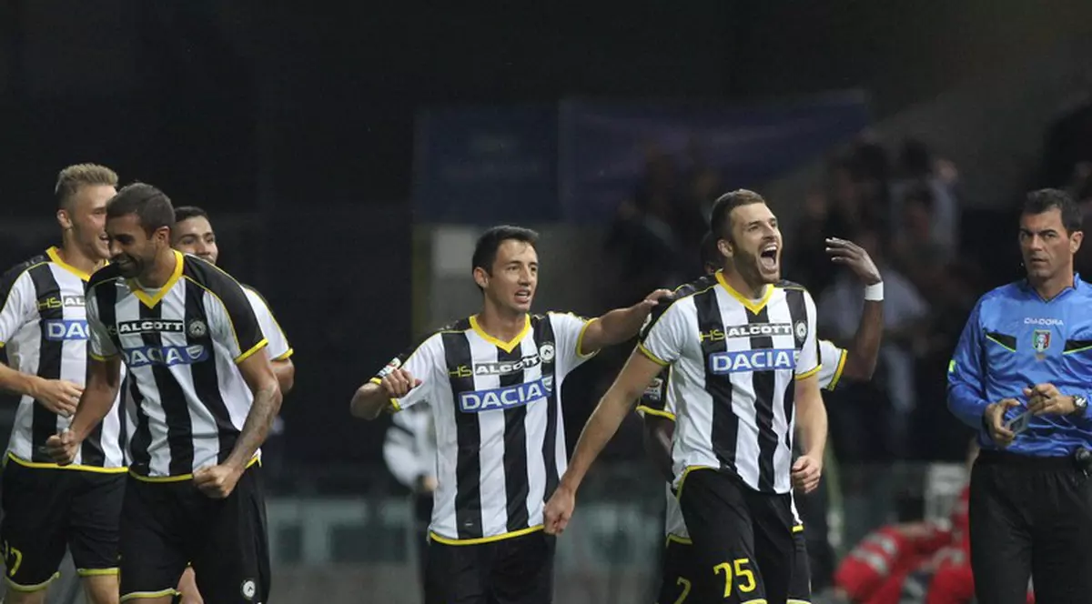 VIDEO / Francezul Heurtaux a reuşit un super gol din foarfecă în partida Udinese - Parma (4-2)