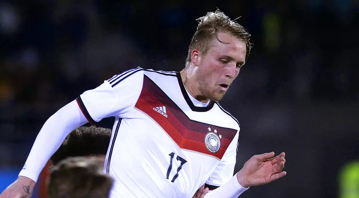 VIDEO / Ratarea secolului! A tras peste poartă din câţiva centimetri