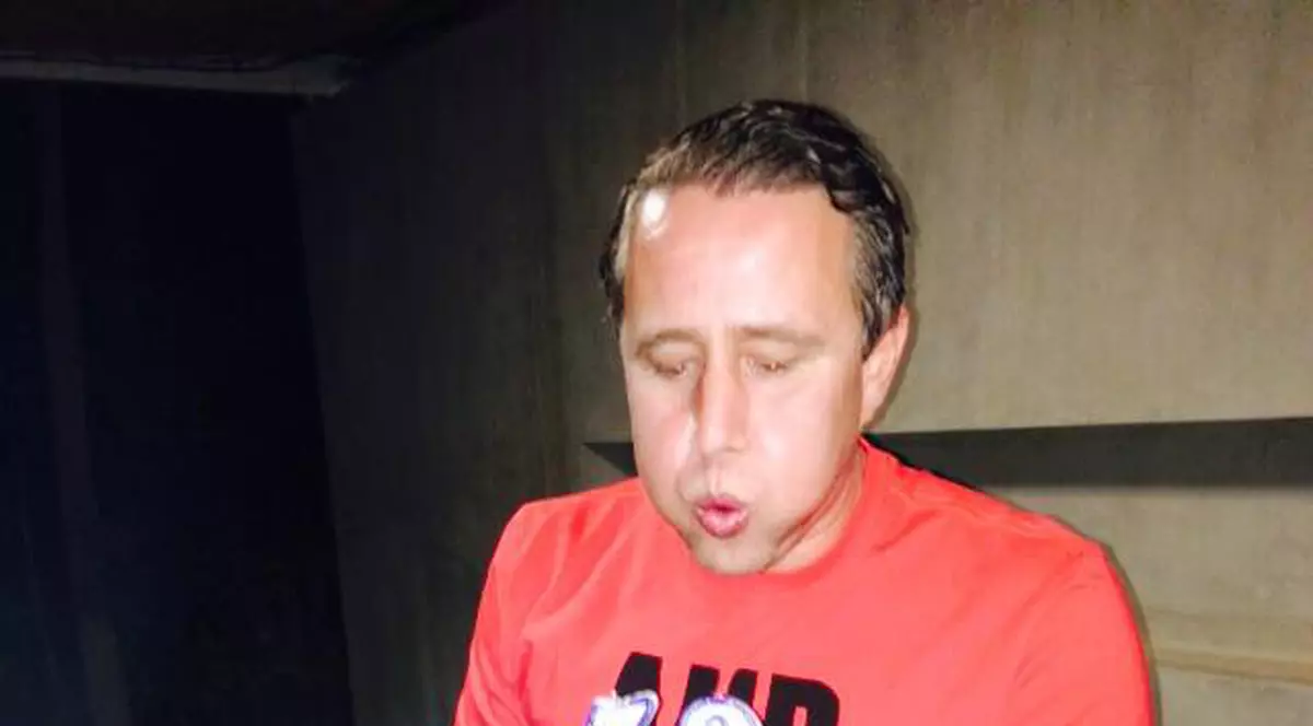 GALERIE FOTO / FABULOS. De ziua lui, Reghe i-a învăţat pe arabi cum se face un grătar!