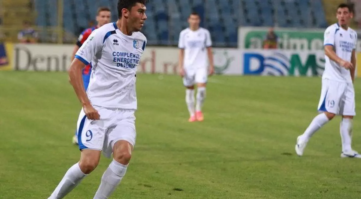 Pandurii - Petrolul 1-1 / Mihai Roman şochează: ”Trebuie să mergem mai des la Biserică!”